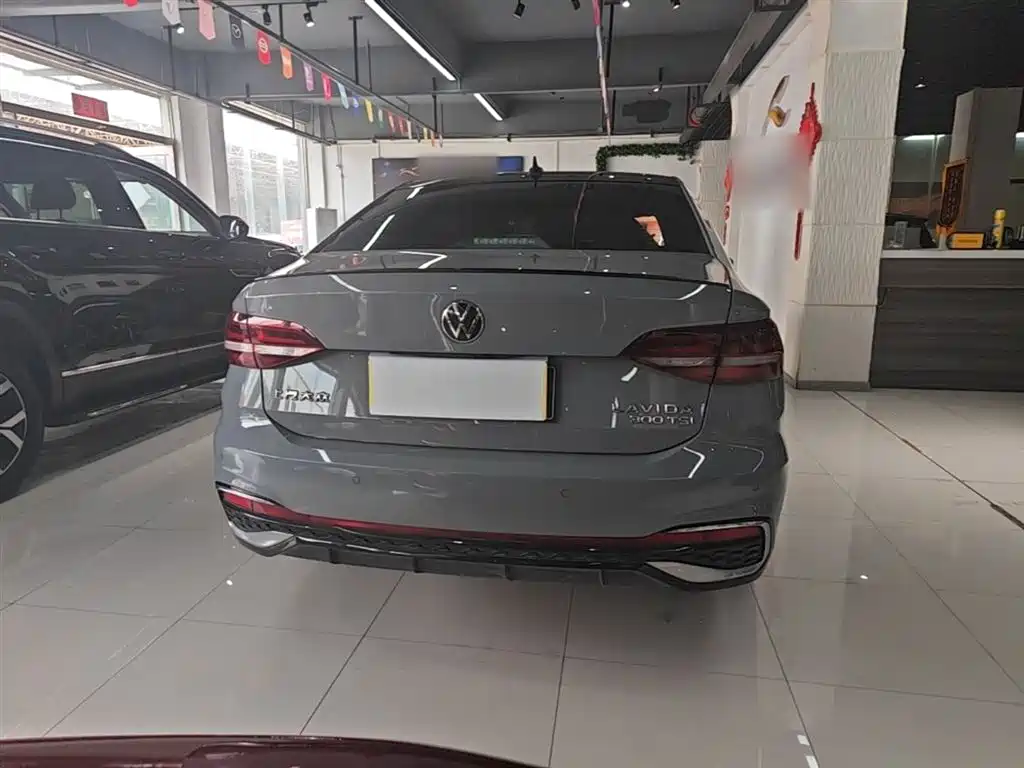 Volkswagen Lavida 2023 300TSI DSG Starlight Eternal Comfort Edition фото 6