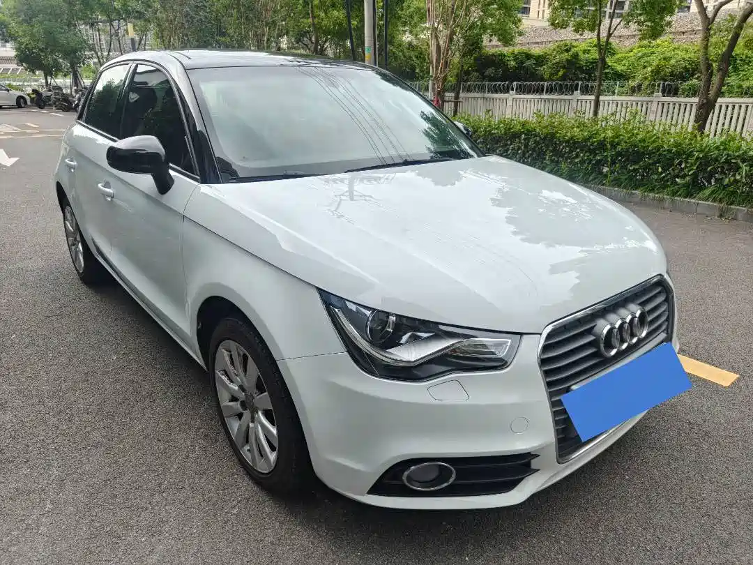 Audi A1 2014 2014 30 TFSI Sportback Comfort