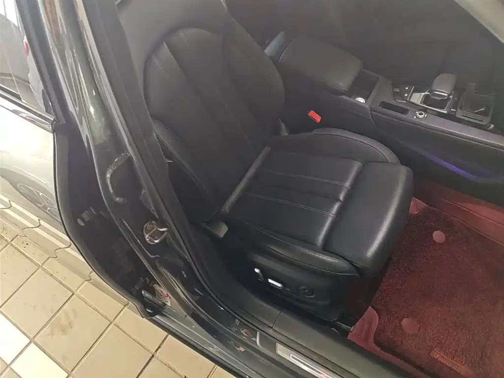 Audi A4L 2024 40 TFSI Luxury Dynamic фото 25