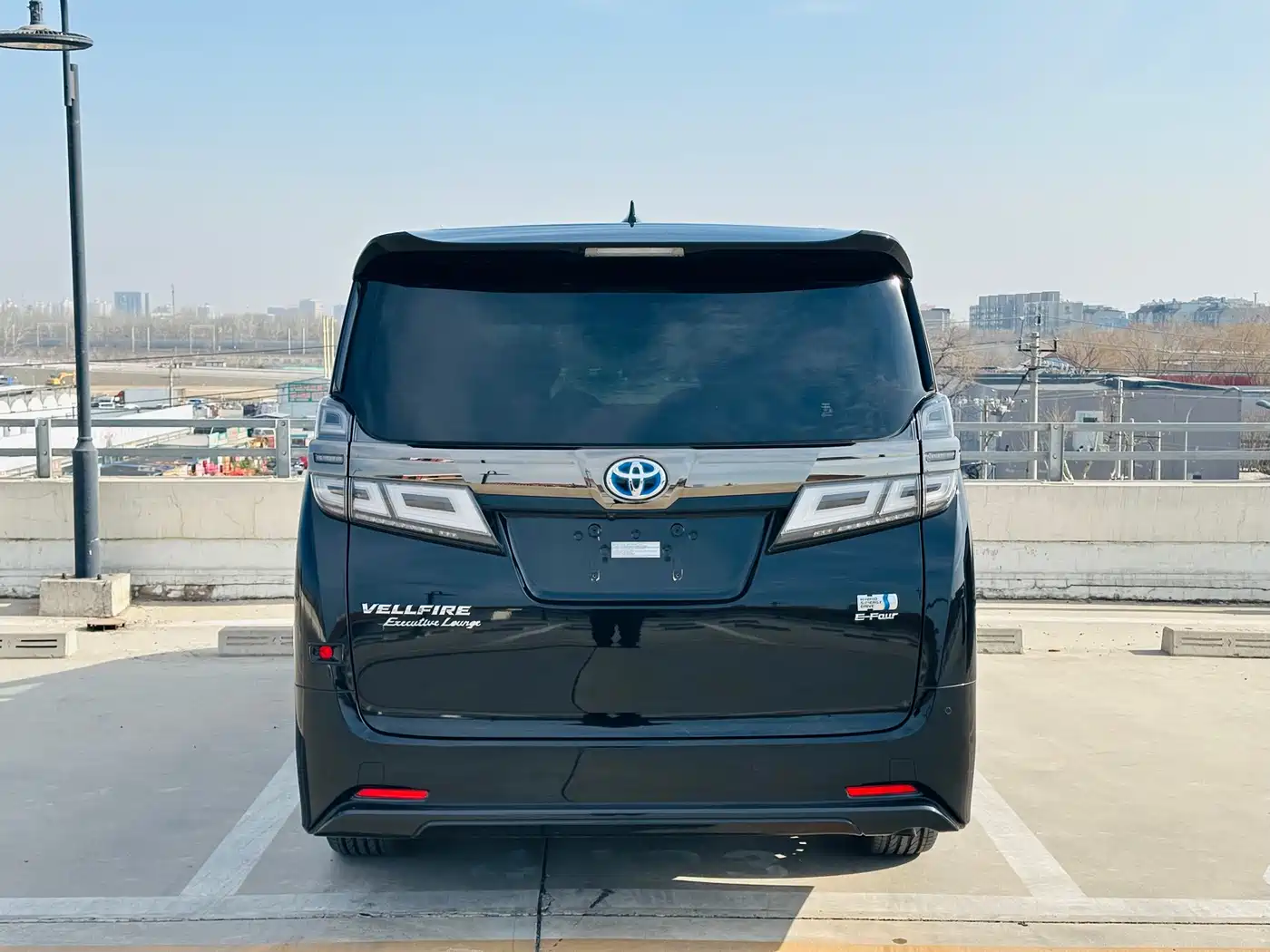 Toyota Vellfire 2020 Hybrid 2.5L Black Gold Limited Edition фото 5
