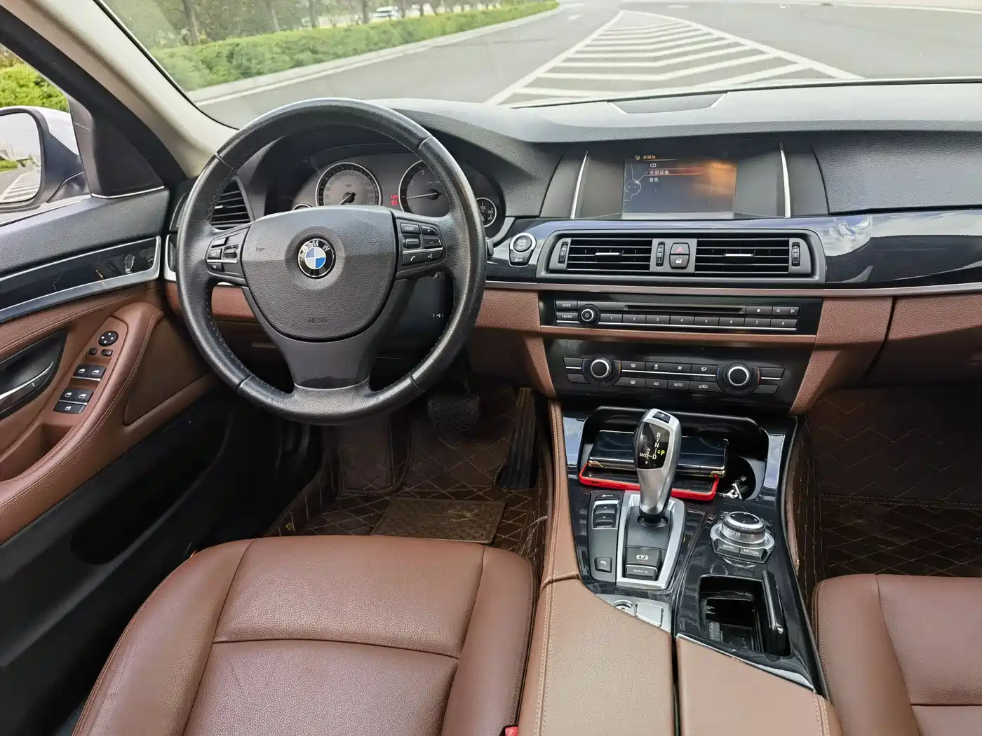 BMW 5 Series 2014 520Li Elegance фото 11