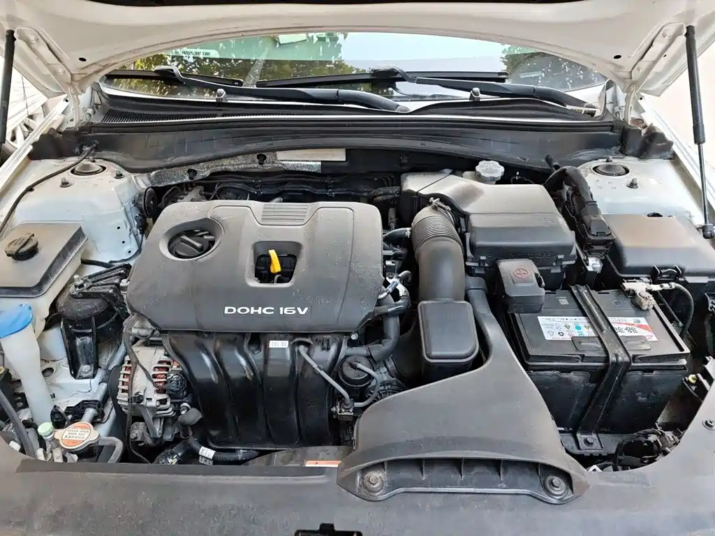 Photo 21 - Kia K5