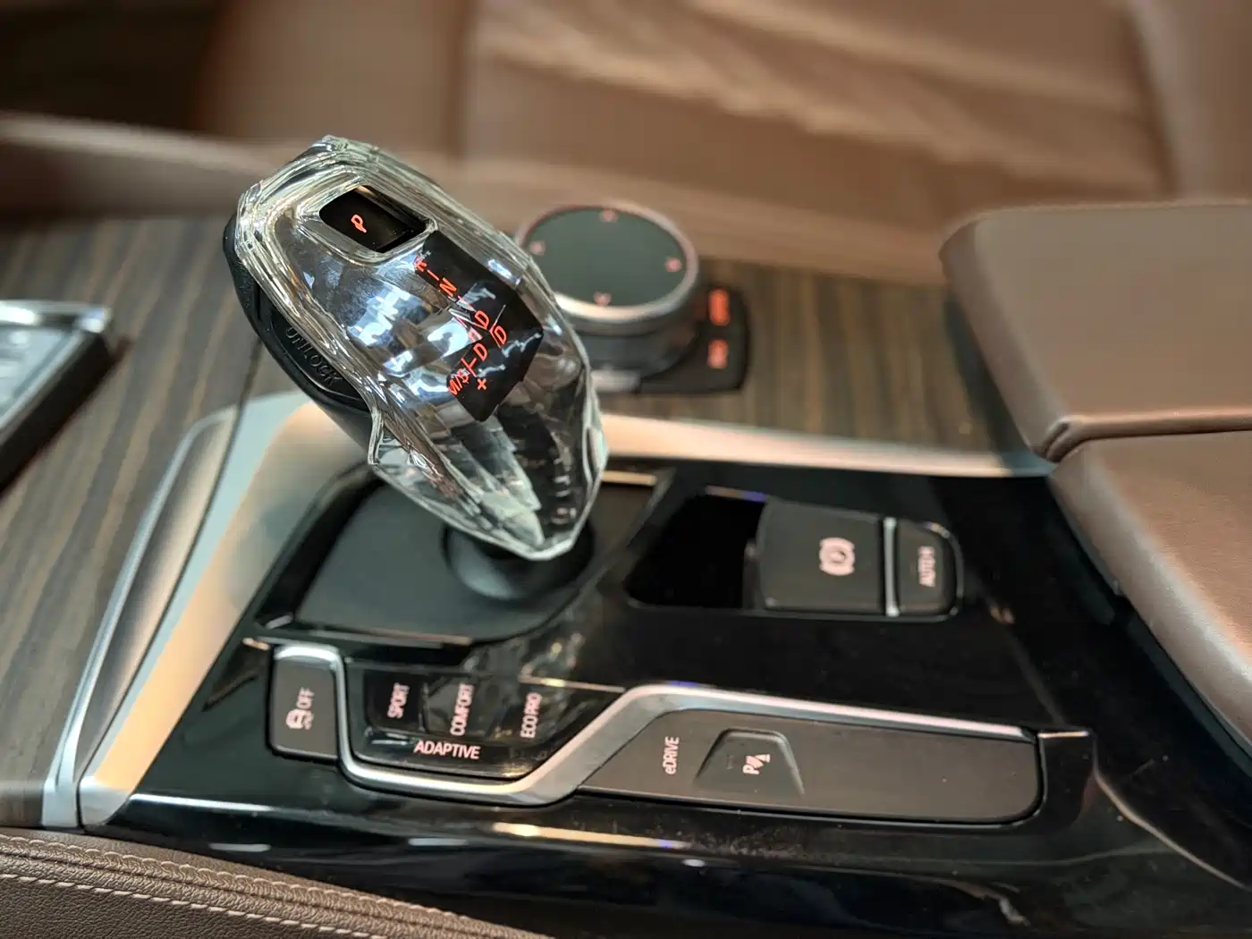 BMW 5 Series New Energy 2020 530Le Luxury Package фото 6