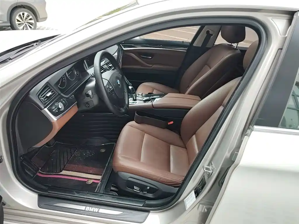 BMW 5 Series 2014 520Li Elegance фото 11
