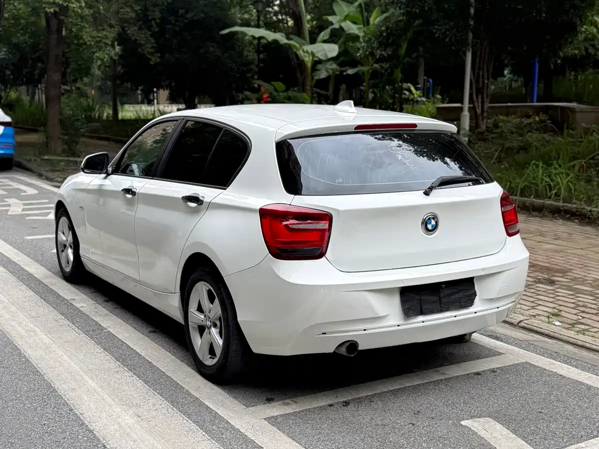 BMW 1 Series (Import) 2012 118i Sport фото 9