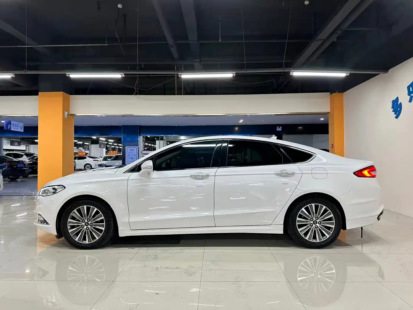 FORD MONDEO