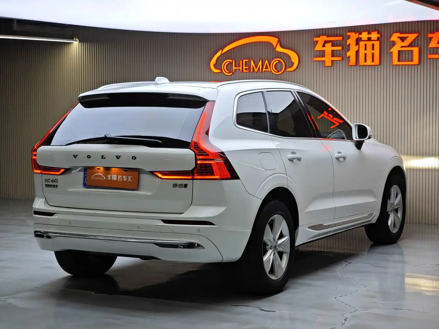 Volvo XC60 2011 2022 B5 AWD R-Design