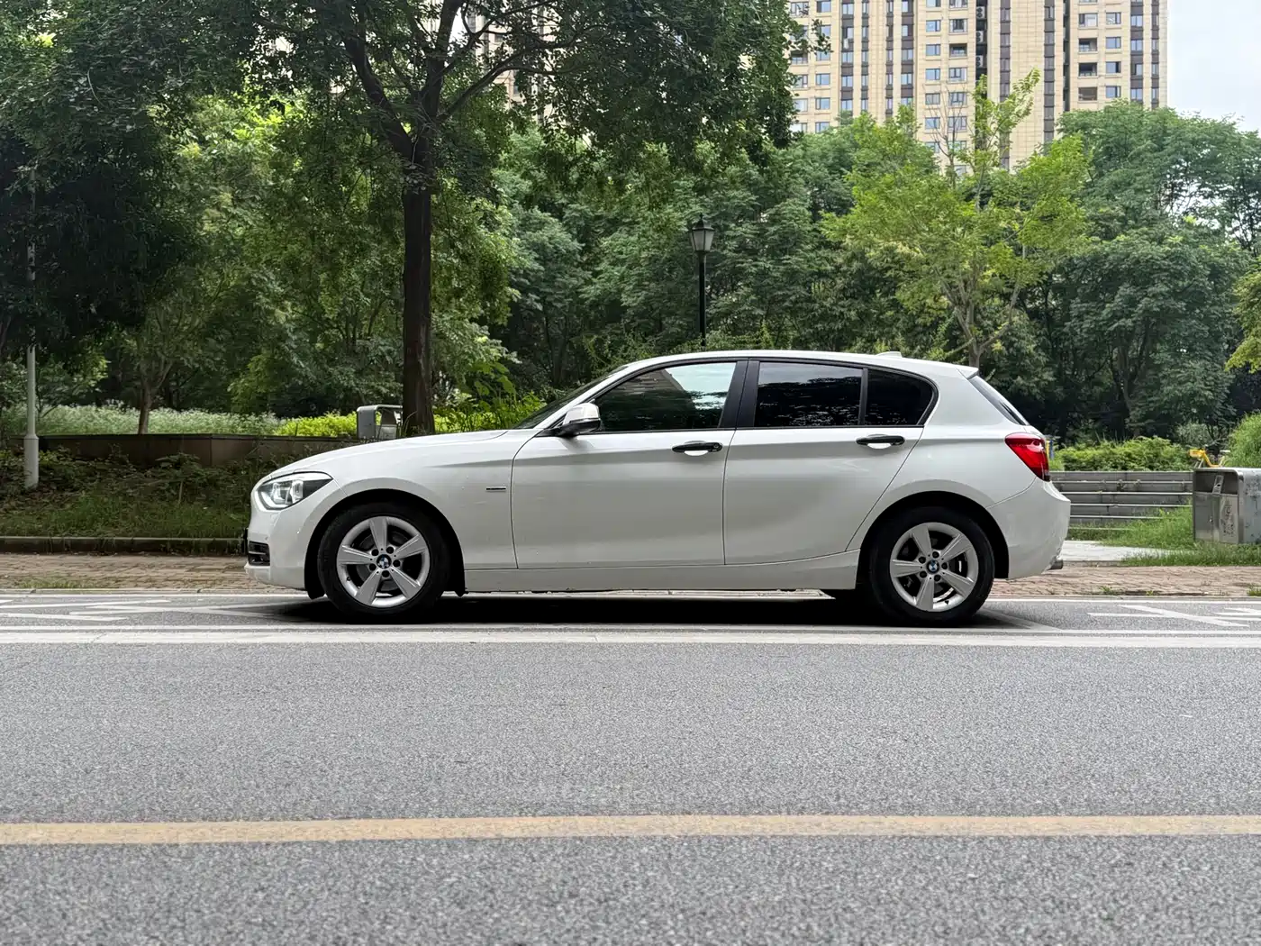 BMW 1 Series (Import) 2012 118i Sport фото 4