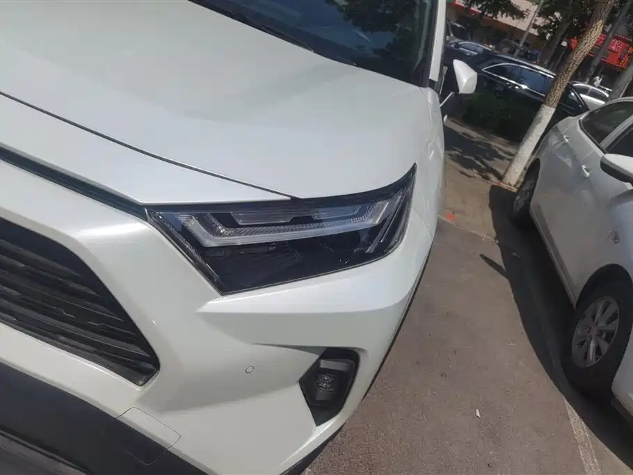 Toyota RAV4 Rongfang 2023 2.0L CVT FWD Style Plus Edition фото 5