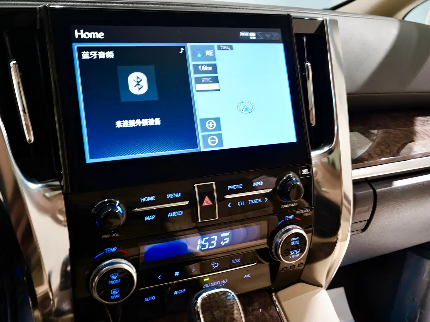 Toyota Vellfire 2020 Twin Engine 2.5L HV Premium Edition фото 8