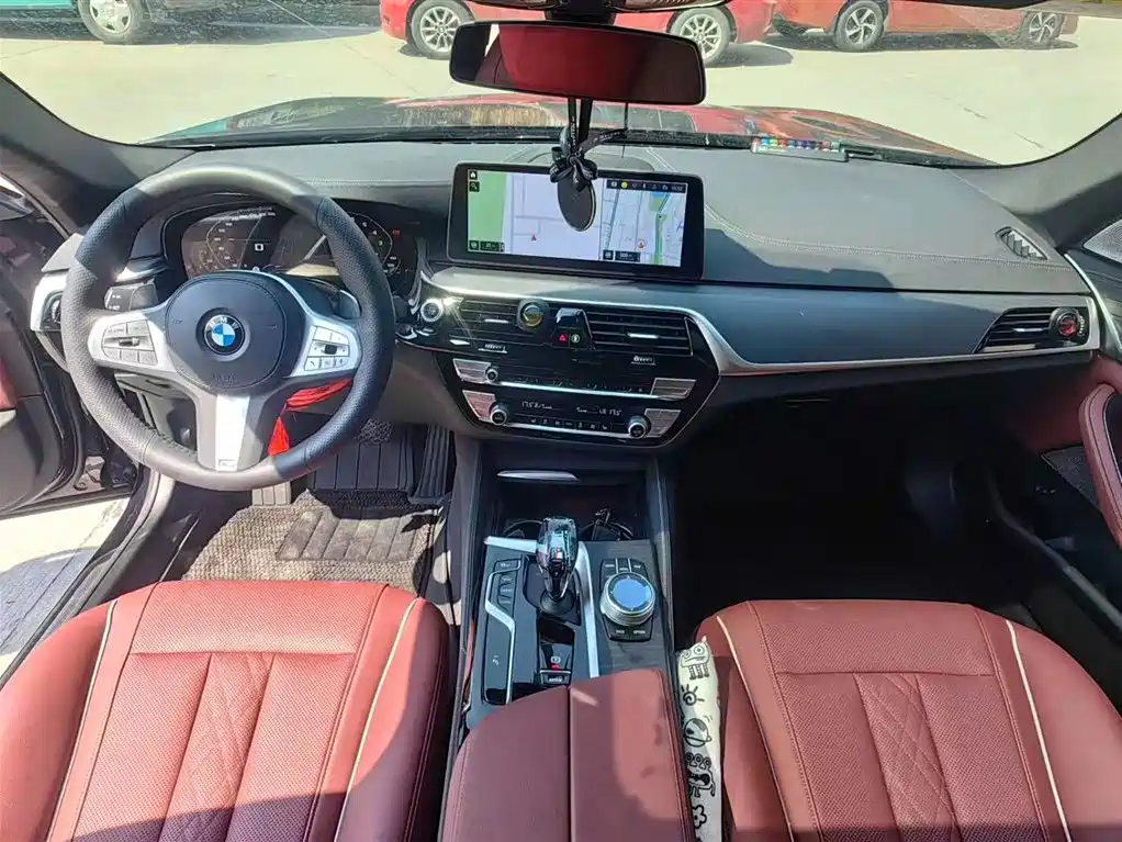 BMW 5 Series 2023 530Li Leading M Sport Package фото 9