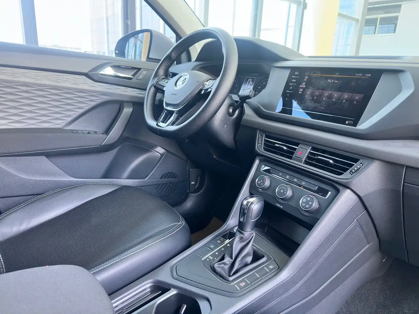 Volkswagen Tharu 2021 Model 280TSI 2WD Trend Edition фото 12