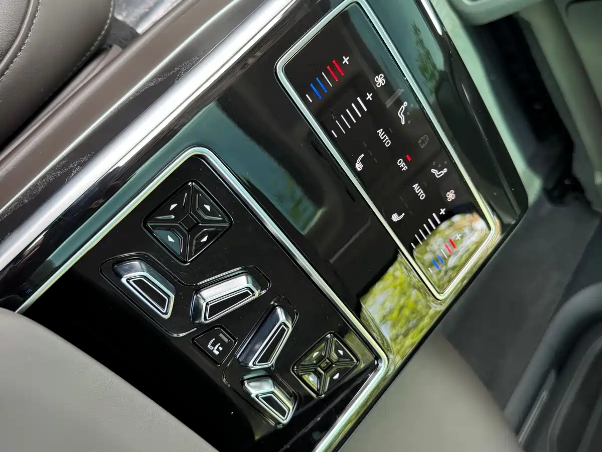 Audi A8 2019 Plus A8L 50 TFSI quattro Comfort фото 10