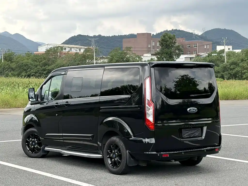 Ford Tourneo 2021 2020 2.0T Auto Elite Edition China VI
