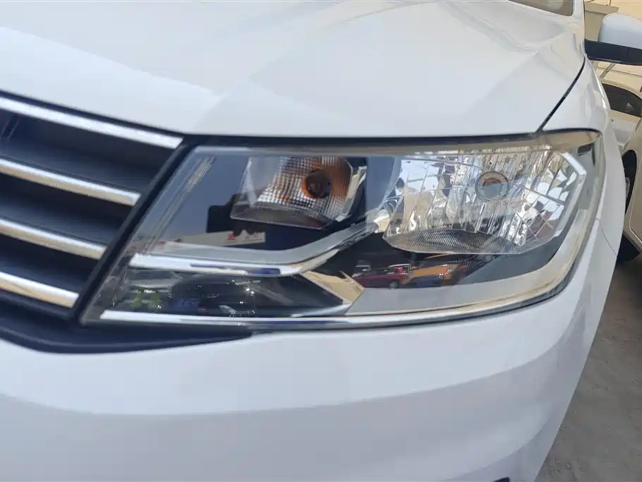 Volkswagen Santana 2016 1.6L Automatic Trend Edition фото 5