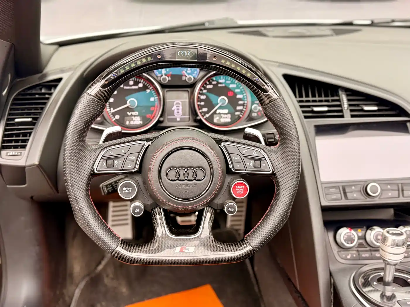 Audi R8 2011 Spyder 5.2 FSI quattro фото 17