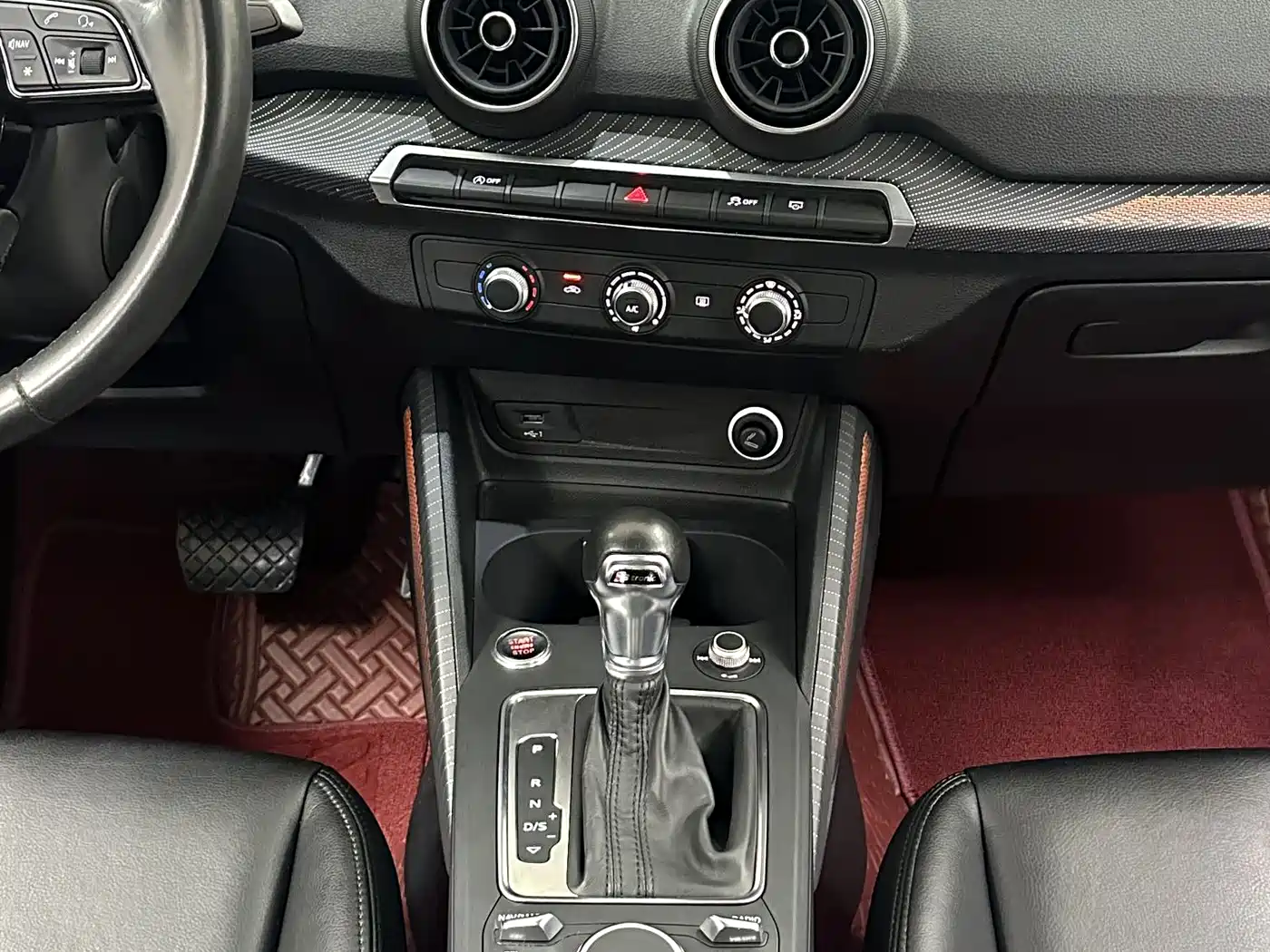 Audi Q2L 2018 35 TFSI Launch Exclusive Edition China VI фото 13