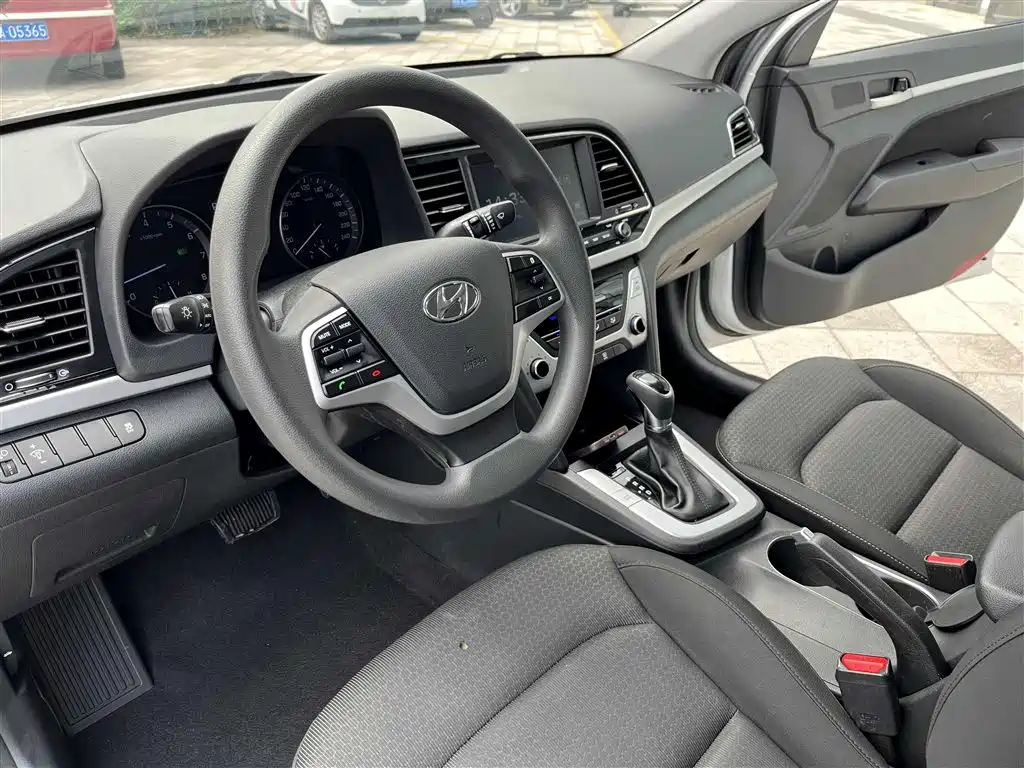 HYUNDAI LEAD