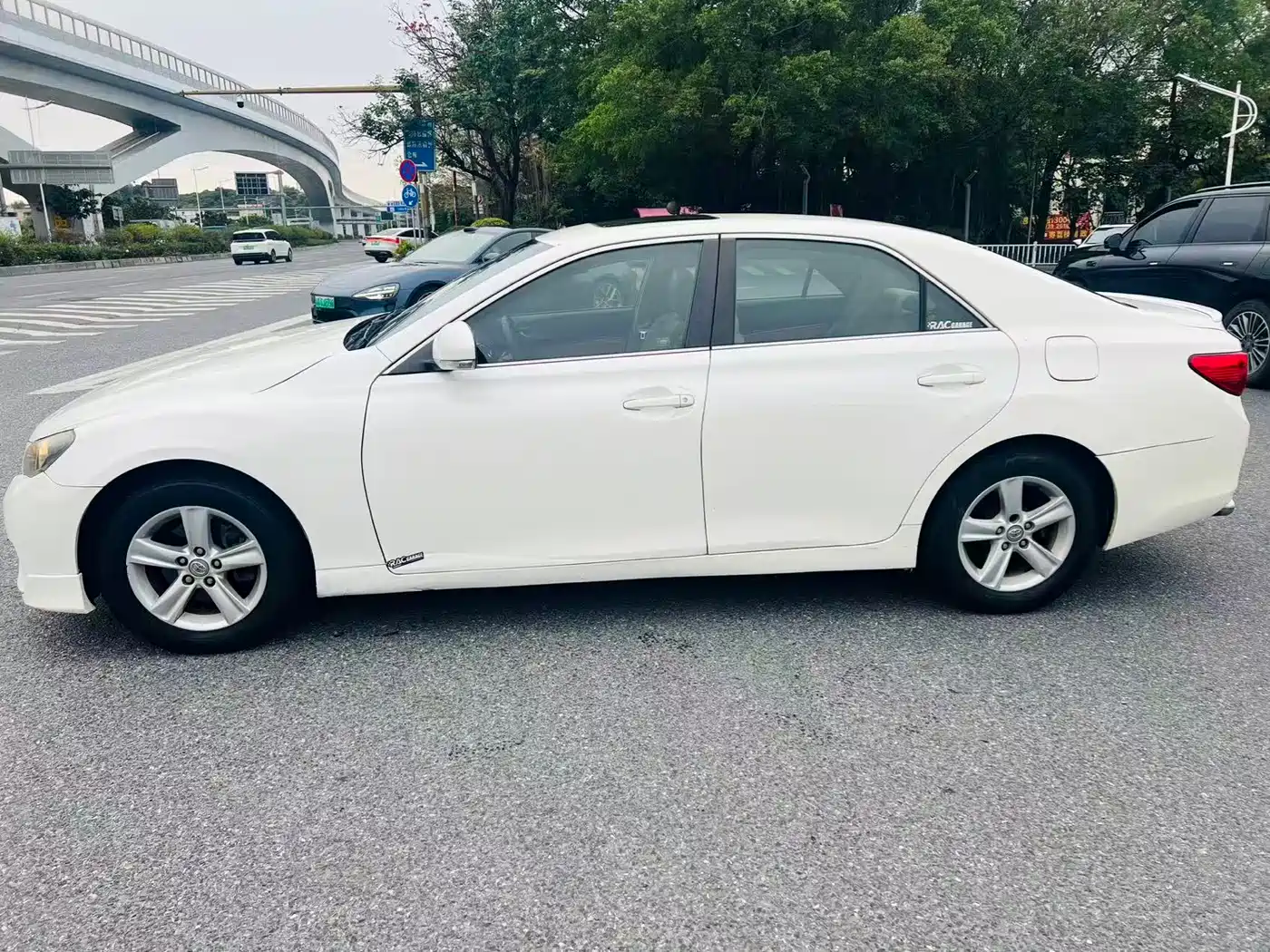 Toyota Reiz 2010 2.5S Elegance Elite Edition фото 4