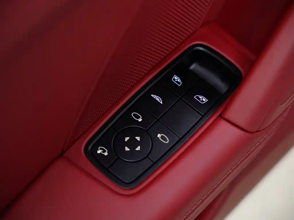 Porsche 911 2022 Carrera 4S Cabriolet 3.0T фото 32