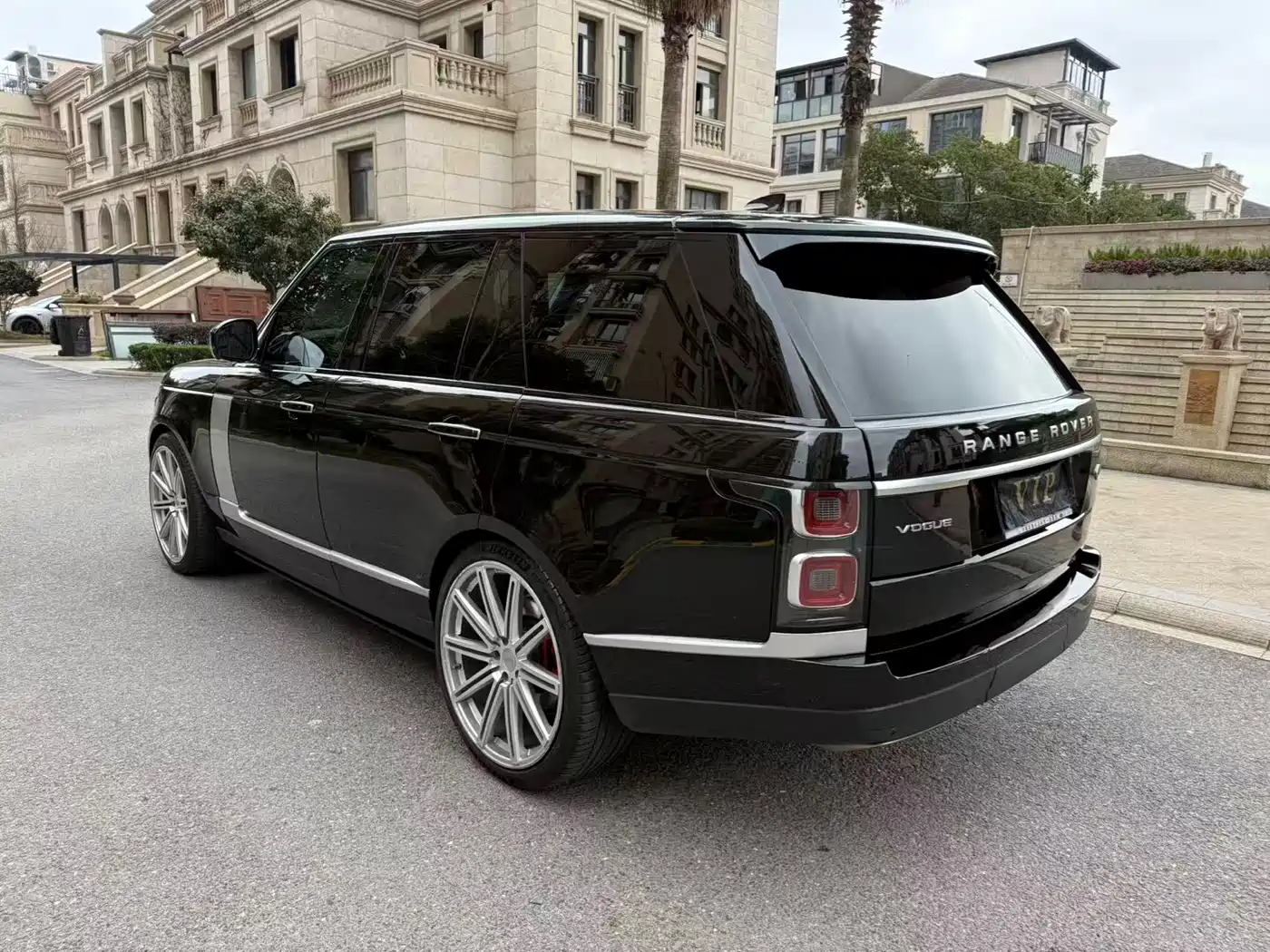 LAND ROVER RANGE ROVER
