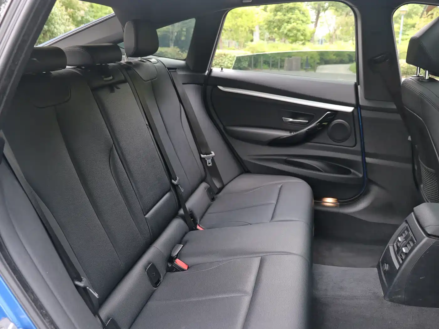 BMW 3 Series GT 2020 320i M Sport Package фото 22
