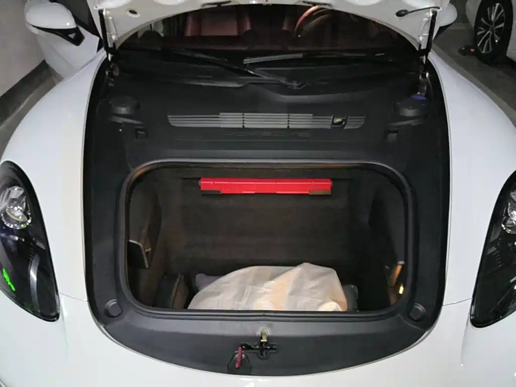 Photo 3 - Porsche 718