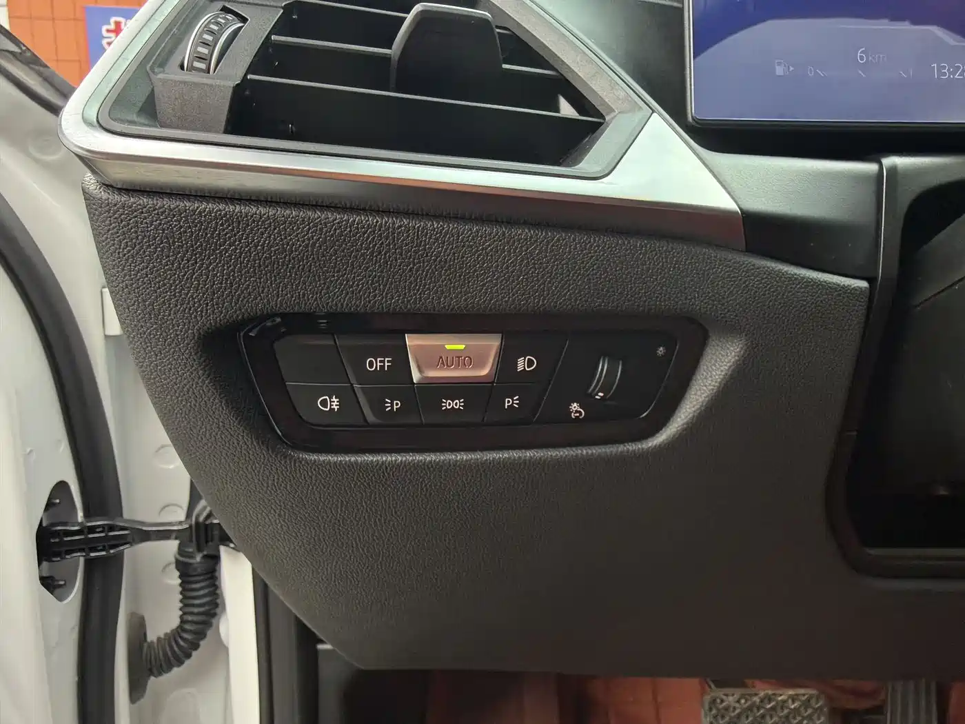 BMW 3 Series 2023 320Li M Sport Package фото 12