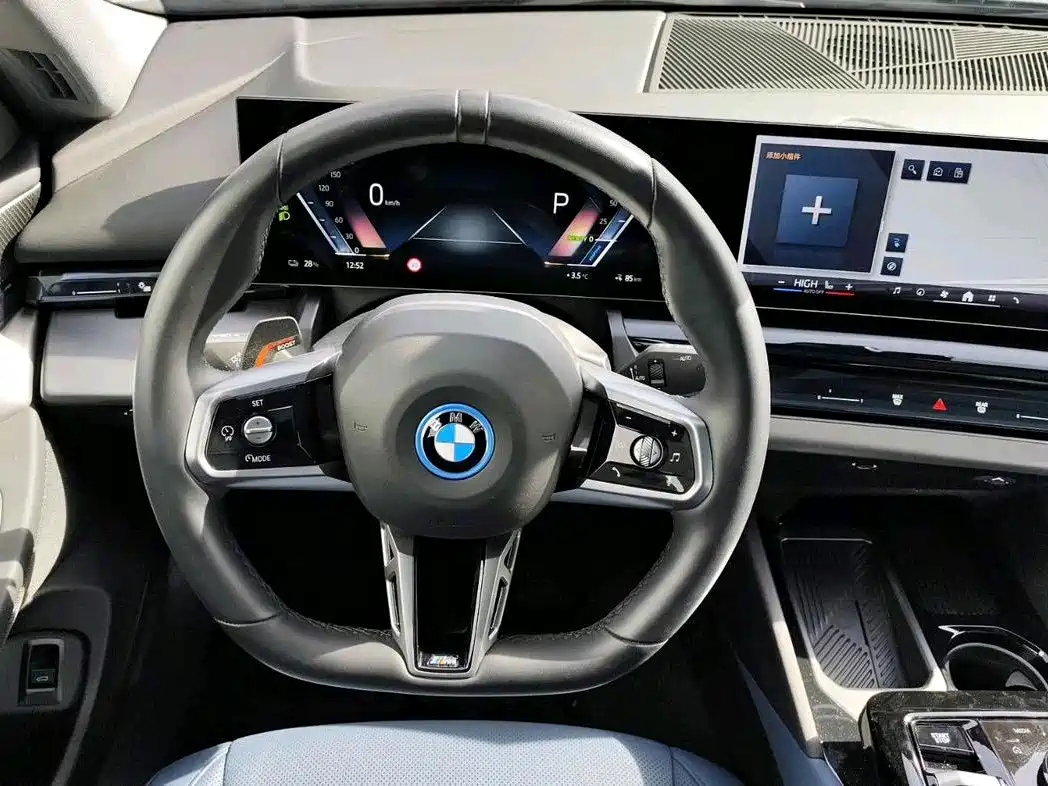 BMW i5 2024 eDrive 35L Premium Model M Sport Package фото 8