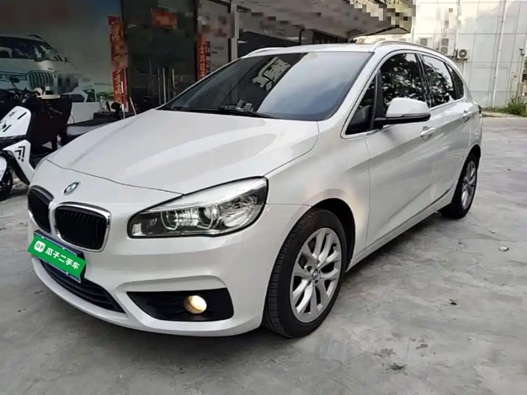 BMW 2 Series Touring 2016 220i Leading Model