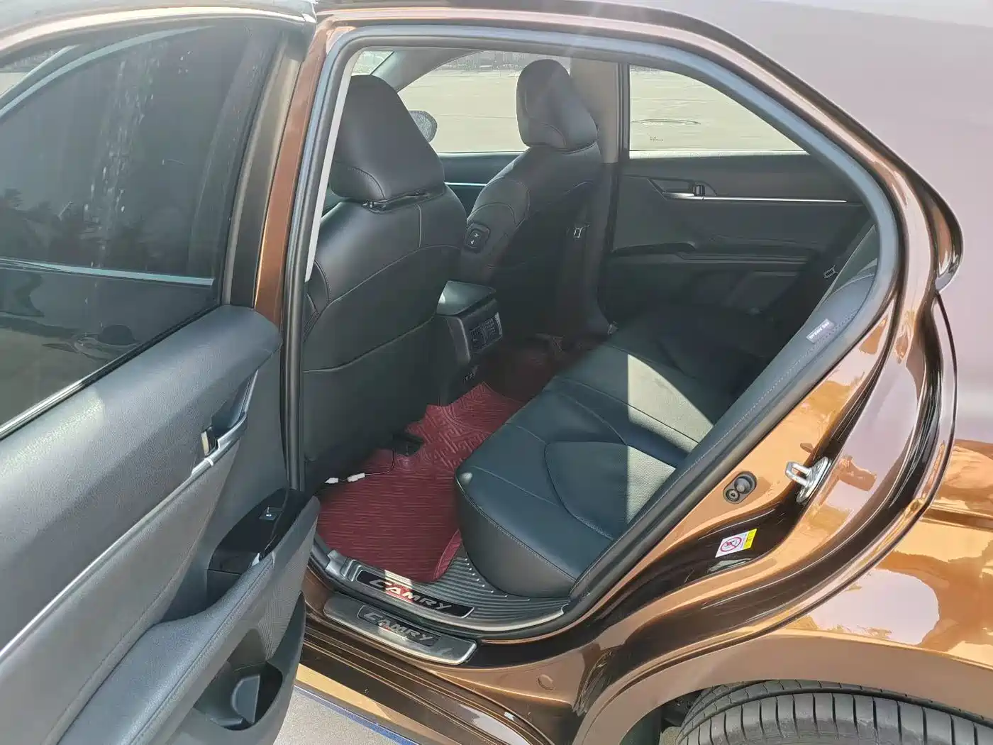 Toyota Camry 2018 2.0E Premium Edition фото 4