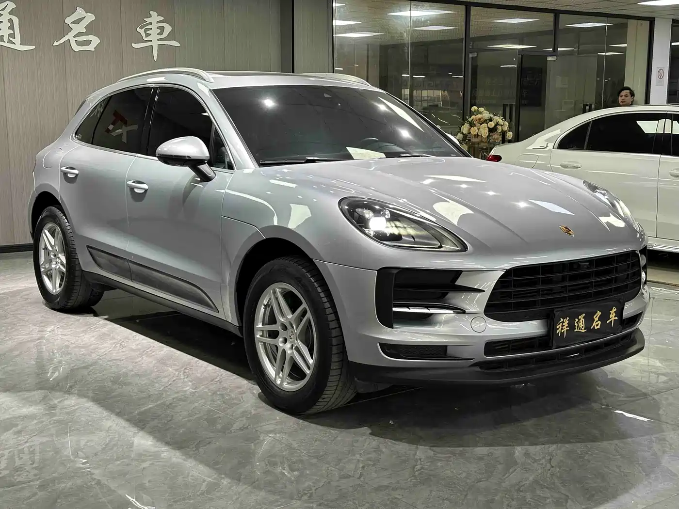 Porsche Macan 2021 Macan 2.0T фото 2