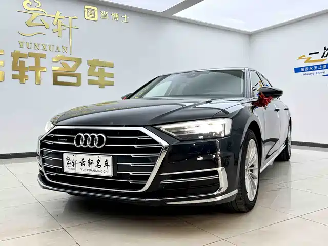 AUDI A8