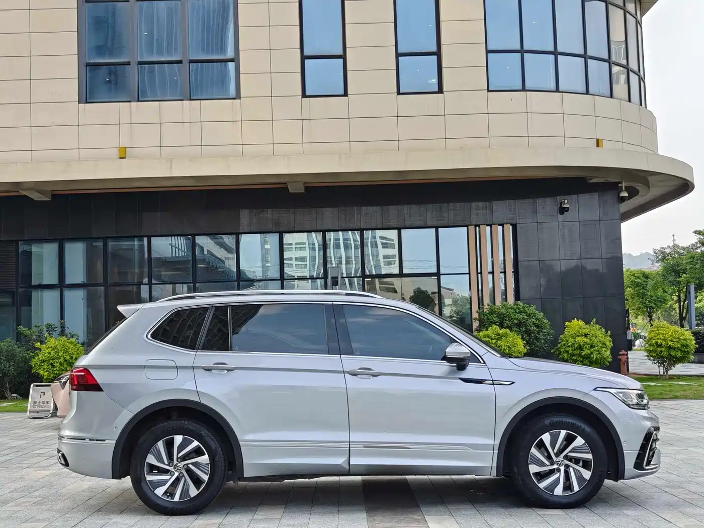 VOLKSWAGEN TIGUAN L NEW ENERGY