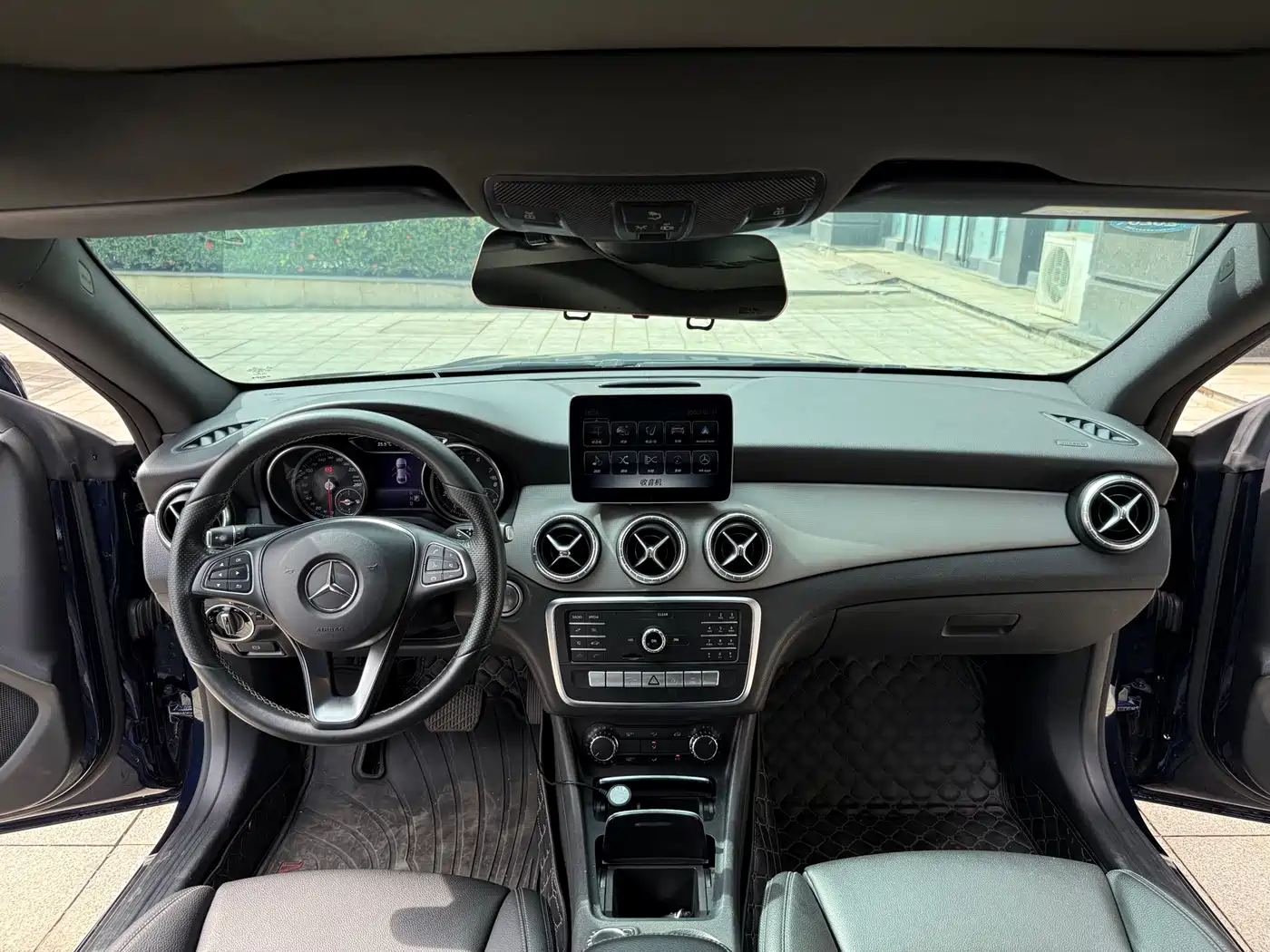 Mercedes-Benz CLA (Import) 2018 CLA 200 Dynamic Edition фото 5