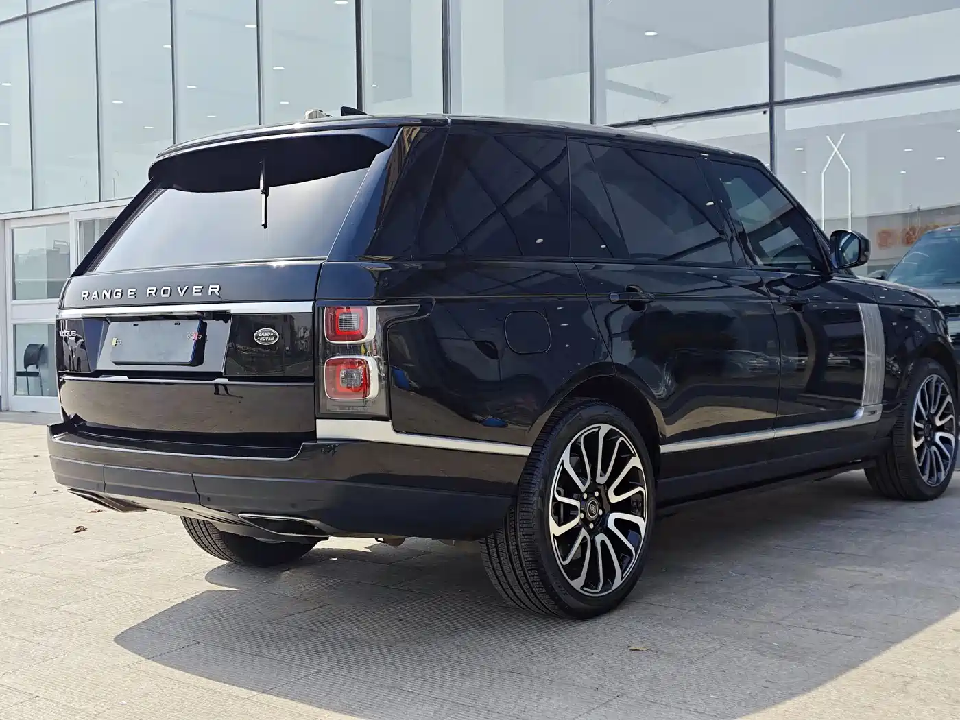 LAND ROVER RANGE ROVER