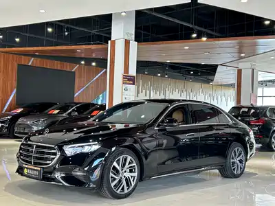 Mercedes-Benz E