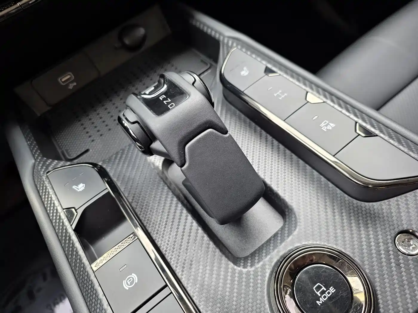 Haval Meng Long NEV 2024 Hi4 145 Cross-country Edition фото 17