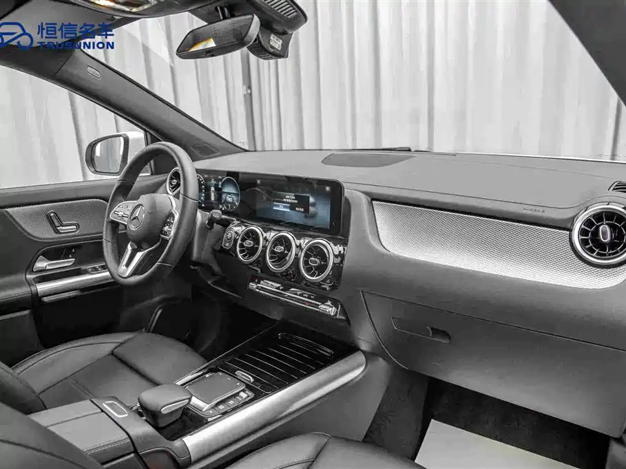 Mercedes-Benz GLA 2023 2023 GLA 200