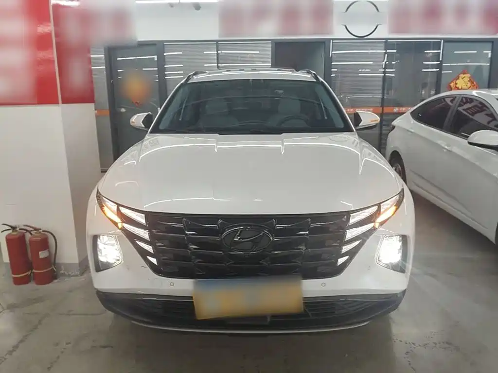 Фото 3 - Hyundai Tucson