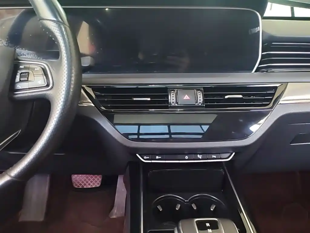 Hongqi HS5 2022 Facelift 2.0T Smart Flag Enjoyment AWD Edition фото 10
