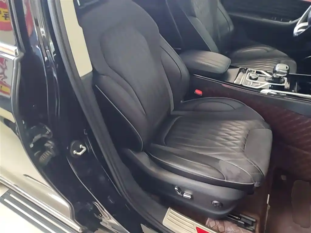 Hongqi HS5 2022 Facelift 2.0T Smart Flag Enjoyment AWD Edition фото 25