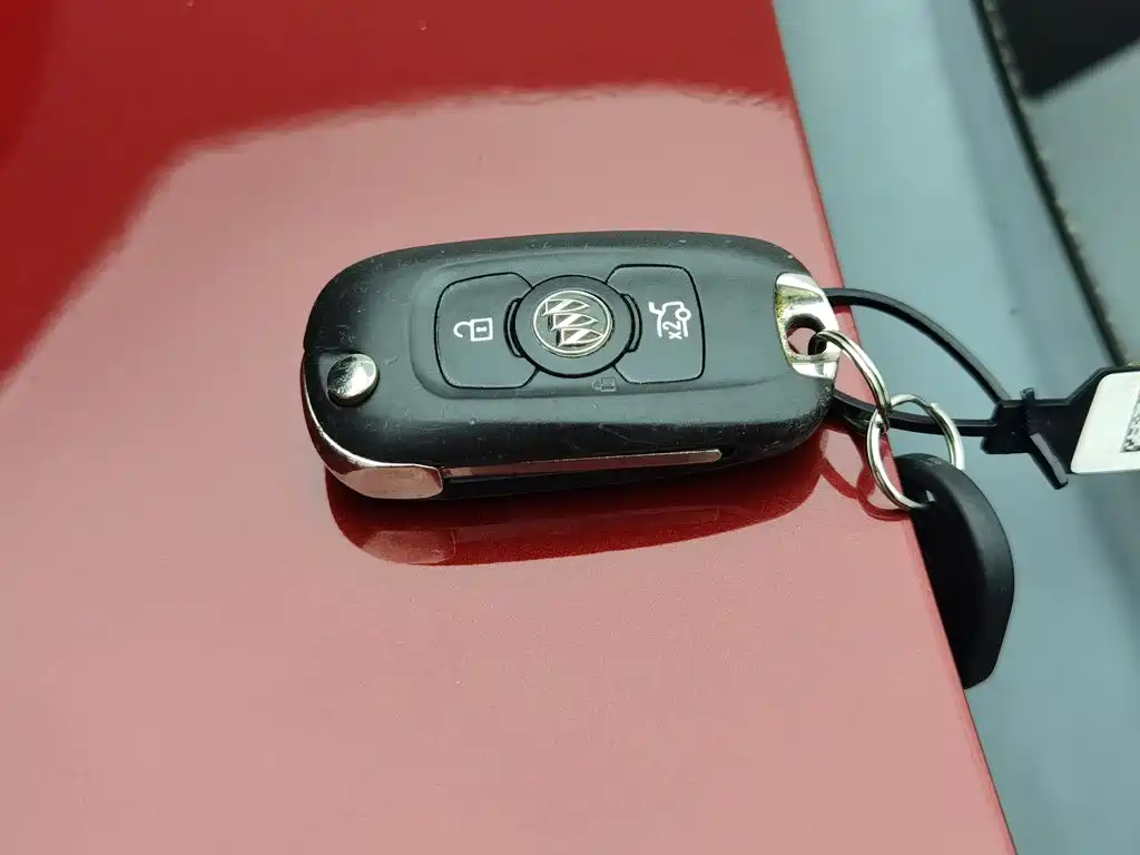 Фото 19 - Buick Verano