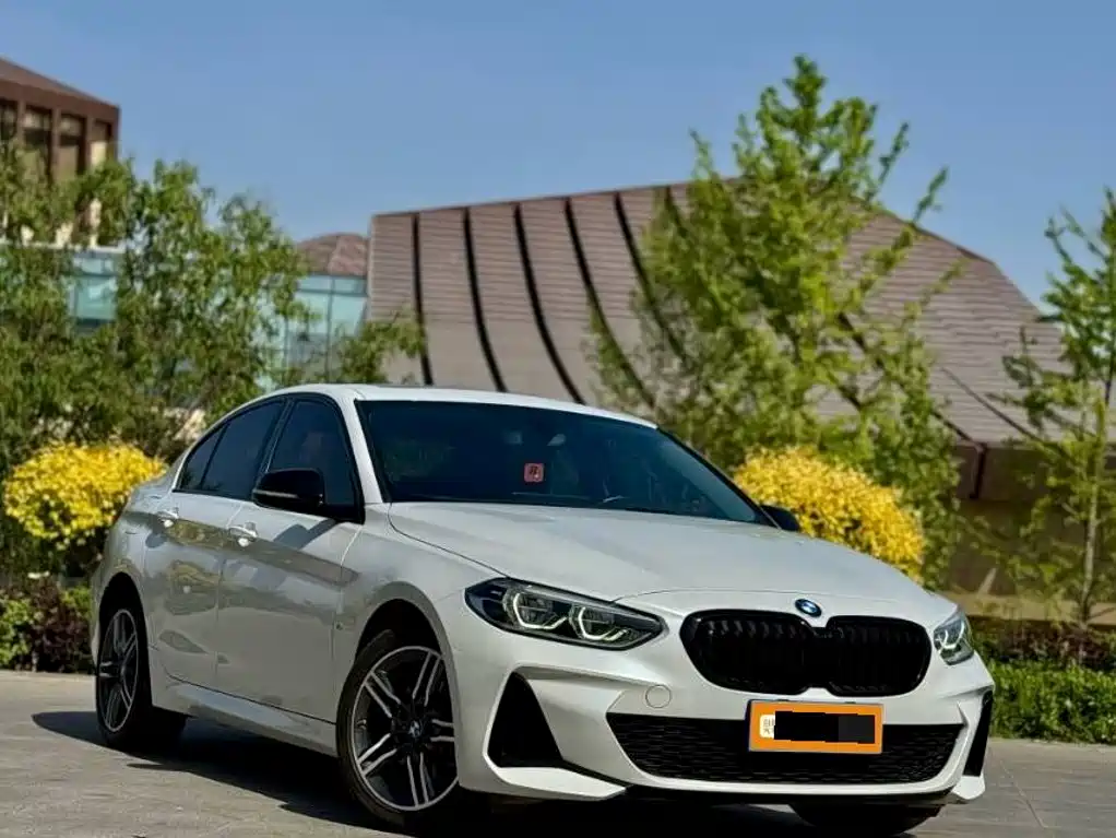 Фото 3 - BMW 1 Series