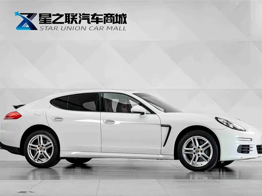 Porsche Panamera 2014 Panamera 4 3.0T фото 5