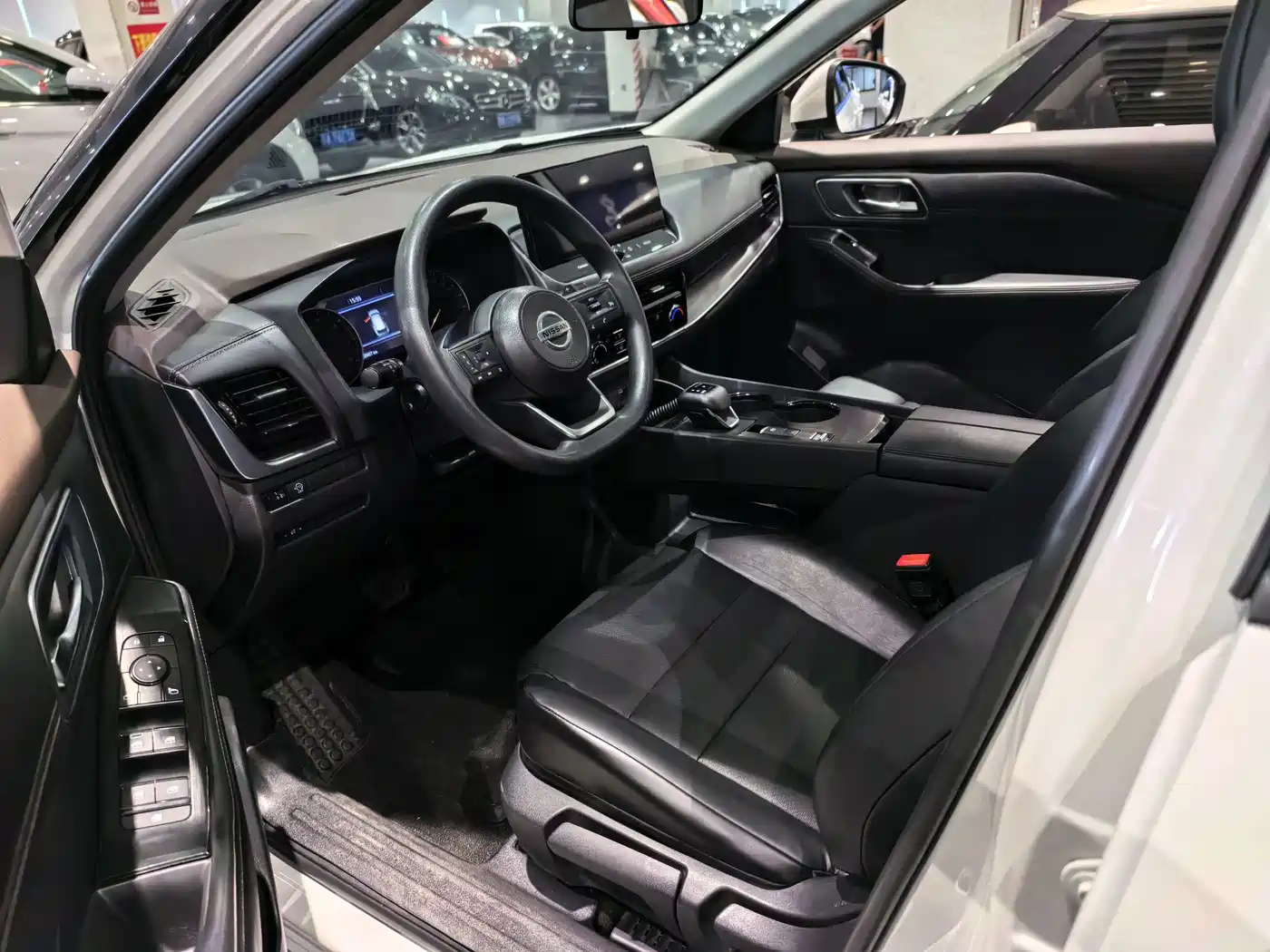Фото 9 - Nissan X-Trail