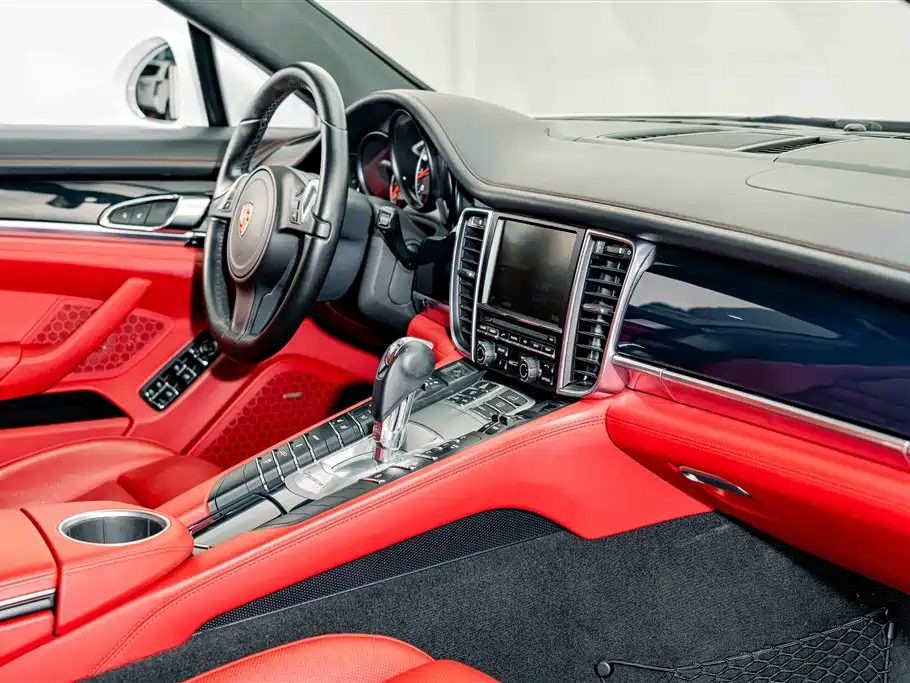 Porsche Panamera 2014 Panamera 4 3.0T фото 18