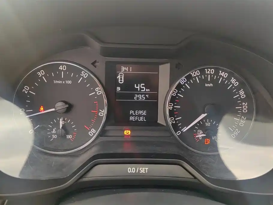 Škoda Octavia 2015 1.6L Manual逸杰版 фото 14