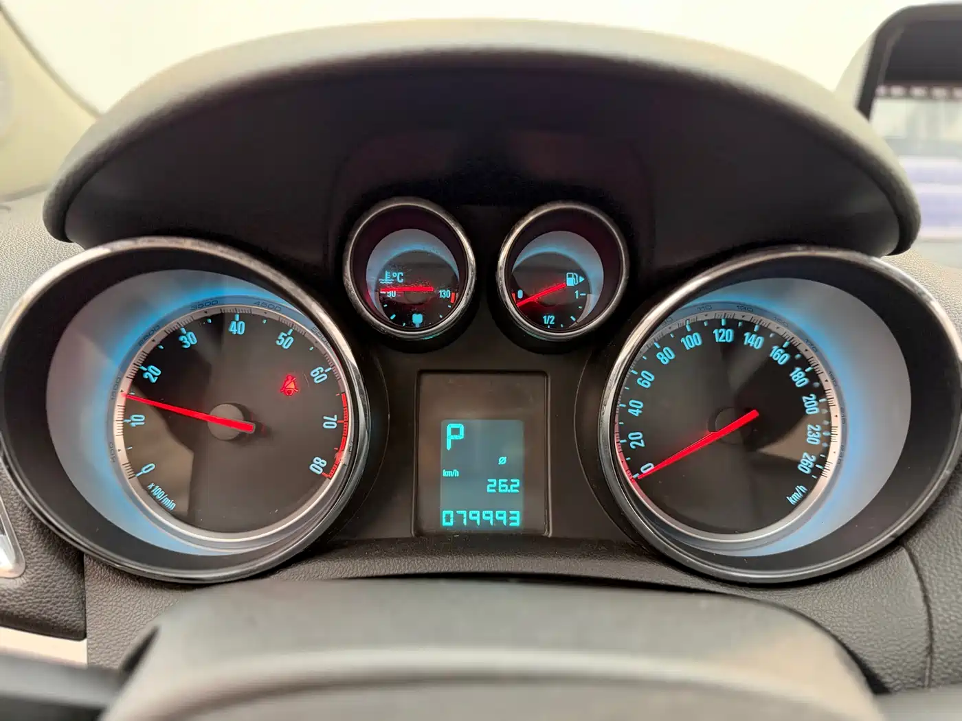 Buick Encore 2014 1.4T Automatic 2WD Urban Elite фото 15