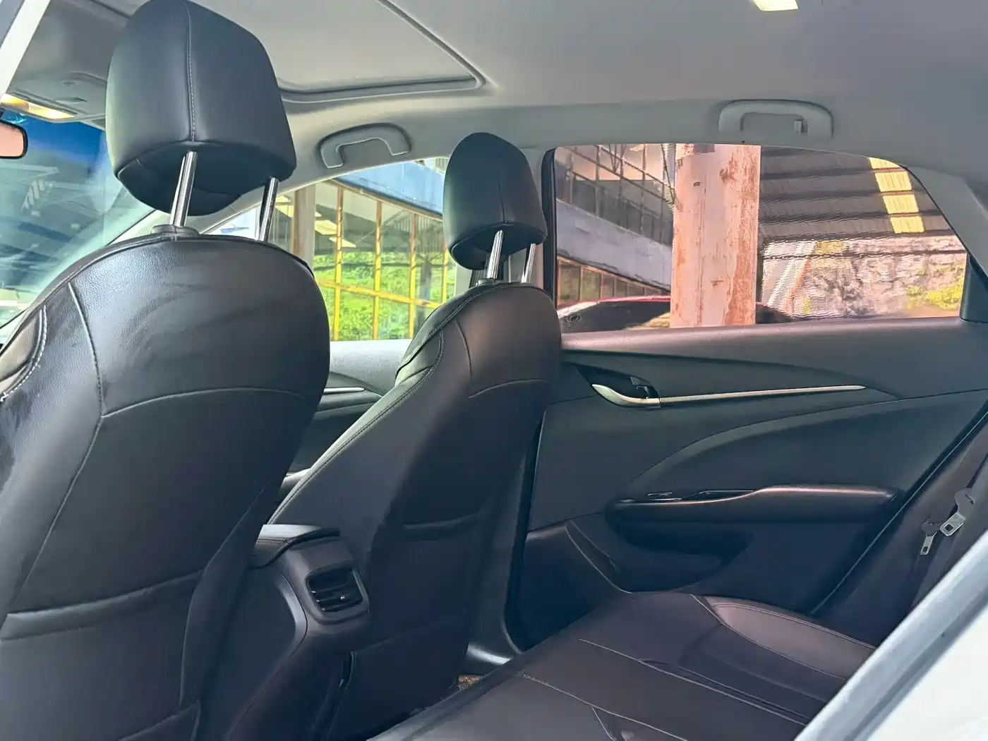 Photo 7 - Buick Excelle
